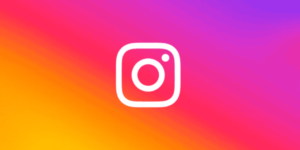 background image : instagram